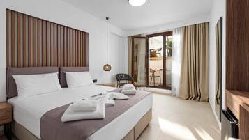 Habitación doble económica | Ropa de cama de alta calidad y camas con pillow-top