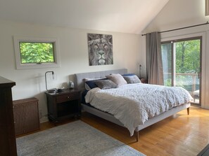 6 bedrooms, WiFi, bed sheets
