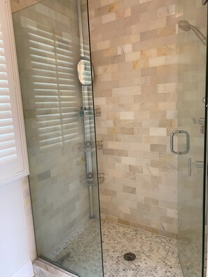 Shower, hair dryer, bidet, towels - Enjoy Candlewood Lake in Gorgeous, Open Family Home (New Fairfield)