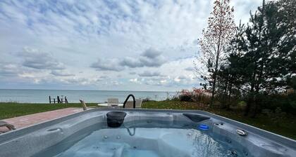 Sheridan Shores Escape - Hot Tub w Amazing Views!