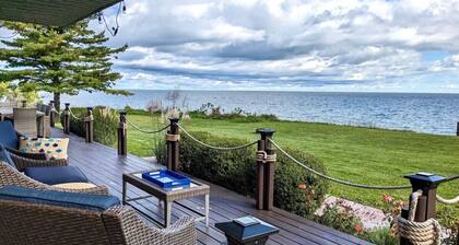 Sheridan Shores Escape - Hot Tub w Amazing Views!