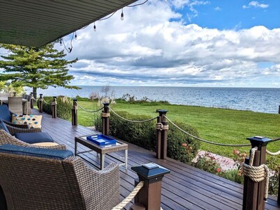 Sheridan Shores Escape - Hot Tub w Amazing Views!