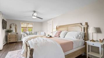 4 bedrooms, free WiFi, bed sheets