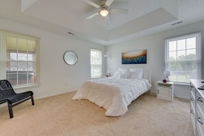 3 bedrooms, desk, iron/ironing board, WiFi