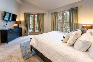 8 chambres, fer et planche à repasser, lit parapluie, Wi-Fi gratuit