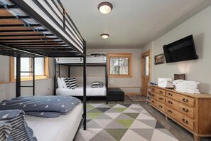 4 bedrooms, iron/ironing board, travel cot, free WiFi