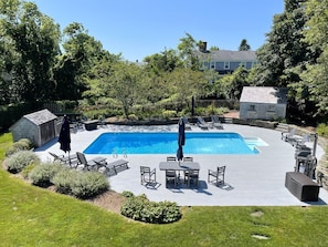 A heated pool - 20 Meadow View Drive, Nantucket Massachusetts
Tucked Away (Nantucket)