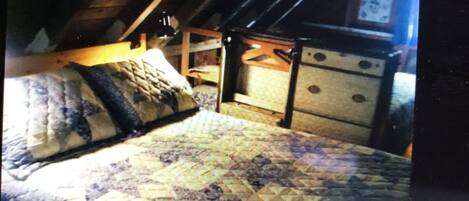 1 bedroom, iron/ironing board, travel cot, free WiFi