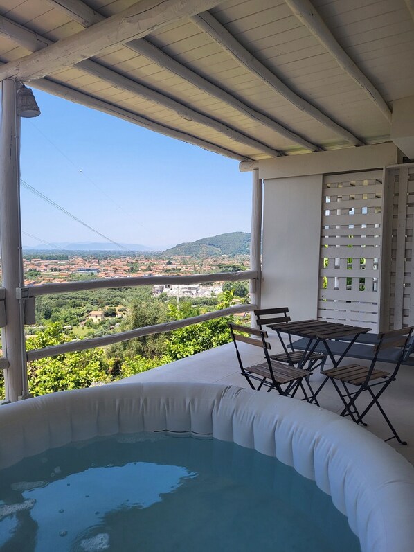Luxury Room | Private spa tub