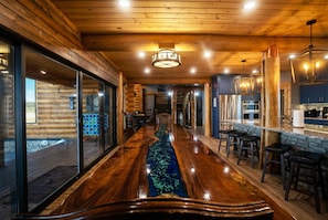 Dining - Luxe Log Cabin: Teton Views, Huge Patio, & Hot Tub (Tetonia)