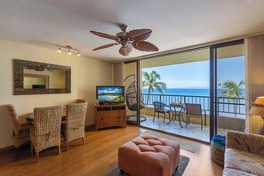 Smart TV - Updated Oceanfront condo, AC, 6 mile sandy beach (Kihei)