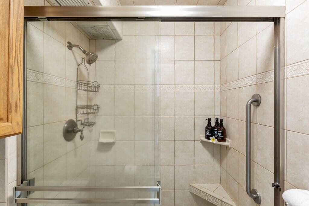 Bathtub, eco-friendly toiletries, hair dryer, towels