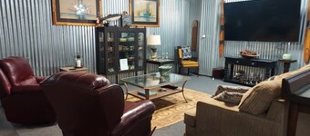 Convient spacious Lodging / perfect for large groups and familiy event's