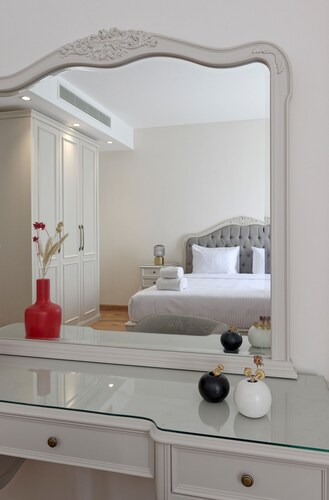 VESTA - Luxury Apt - 2Br - Cfc (XIX)