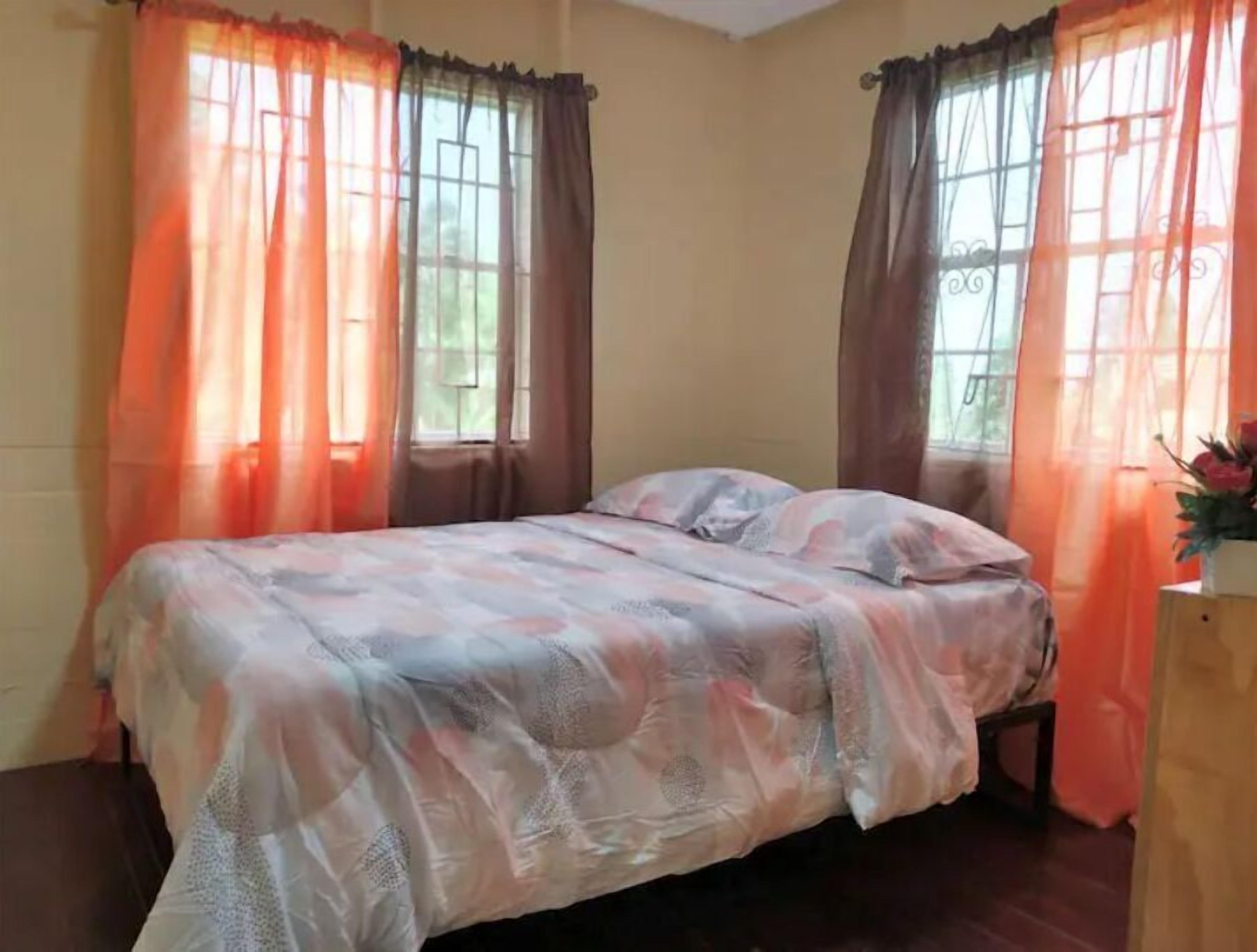 2 habitaciones, wifi gratis y ropa de cama 