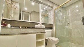 Deluxe appartement | Badkamer