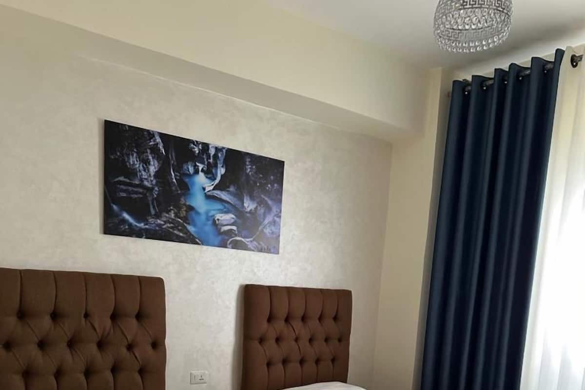 1 bedroom, hypo-allergenic bedding, minibar, blackout curtains