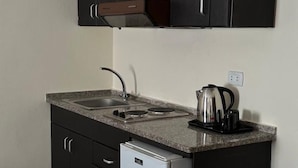 1 bedroom, hypo-allergenic bedding available, minibar, blackout drapes - Golden Key Hotel (Amman)