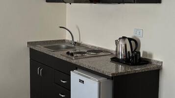 1 bedroom, hypo-allergenic bedding, minibar, blackout drapes