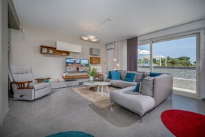 TV - Villa Sikelia with private pool (Alcamo)