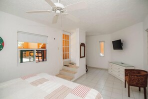 2 多间卧室、熨斗/熨衣板、WiFi、床单