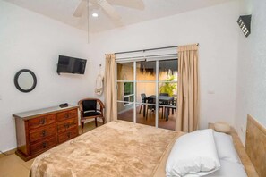 1 habitación, tabla de planchar con plancha, wifi y ropa de cama 