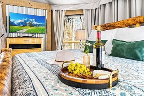 2 chambres, bureau, accès au Wi-Fi (inclus), literie fournie