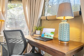 Interior - Huckleberry, Upscale & Cozy Stunning Glamping near GSMNP, Authentic Safari Tent (Bryson City)