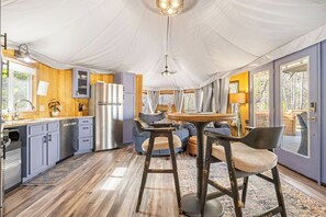 Interior - Huckleberry, Upscale & Cozy Stunning Glamping near GSMNP, Authentic Safari Tent (Bryson City)