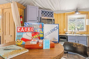 Interior - Huckleberry, Upscale & Cozy Stunning Glamping near GSMNP, Authentic Safari Tent (Bryson City)