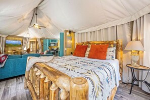 1 bedroom, desk, free WiFi, bed sheets