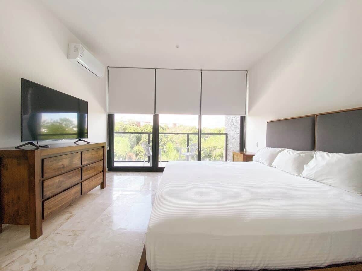 2 室のベッドルーム、アイロン / アイロン台、WiFi (無料)、ベッドシーツ