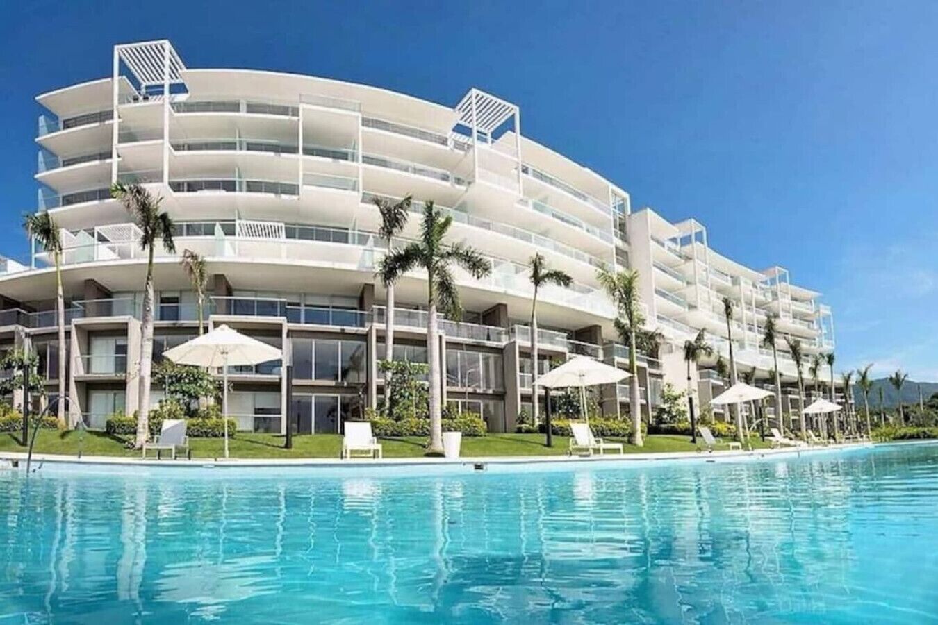 An infinity pool