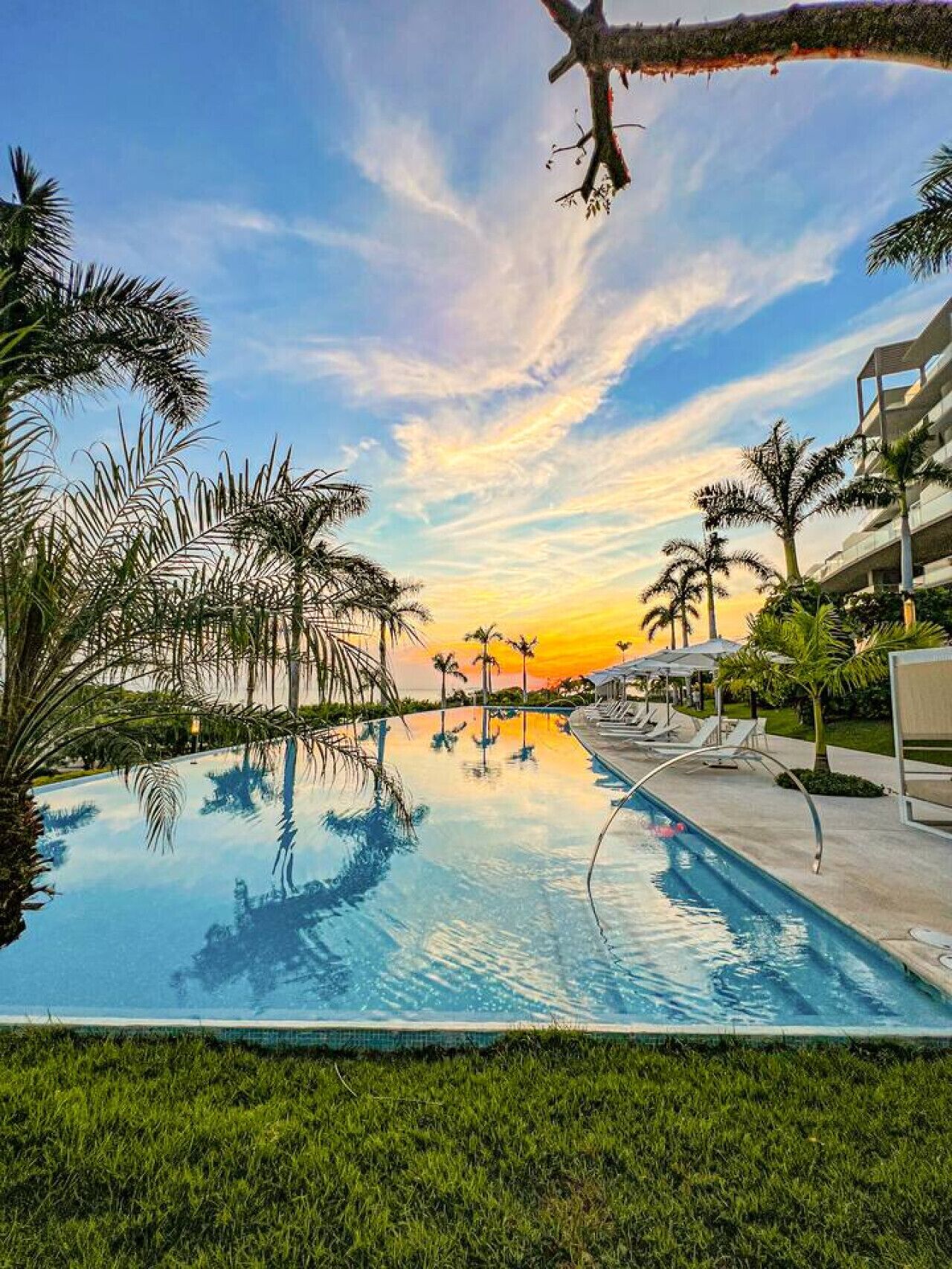 Infinity-Pool