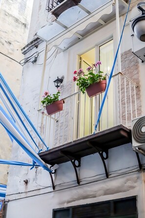 تفاصيل الفندق من الخارج