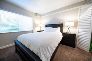 2 soverom, strykejern/-brett, wi-fi og sengetøy