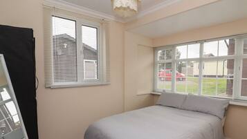 3 slaapkamers, individueel gedecoreerd, individueel gemeubileerd