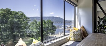 Downtown Waterfront - beautiful views! 