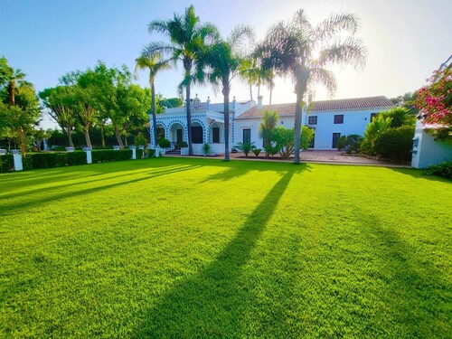 15th-Century Estate · Pool · Sleeps 16