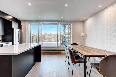 Premium Apartment | Living area | 30-inch LCD TV with digital channels, TV