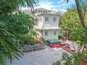 Aerial view - Roami at Mimosa Manor (Miami)