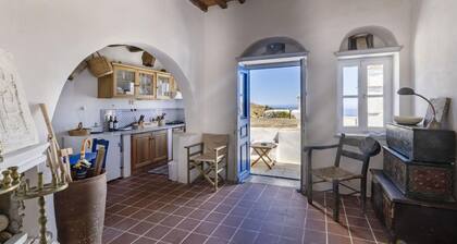 Daphnis the Artist s House