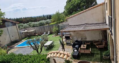 Loft Chocolatine piscine et trampoline, hameau de Carcassonne