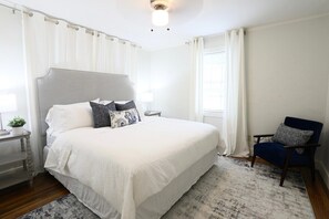 2 dormitorios, tabla de planchar con plancha, Internet y ropa de cama