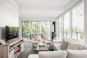 Smart-tv en een open haard