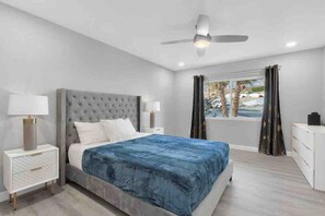 5 bedrooms, desk, iron/ironing board, travel cot - Skyline 12285 Skyline Dr DHS (Desert Hot Springs)