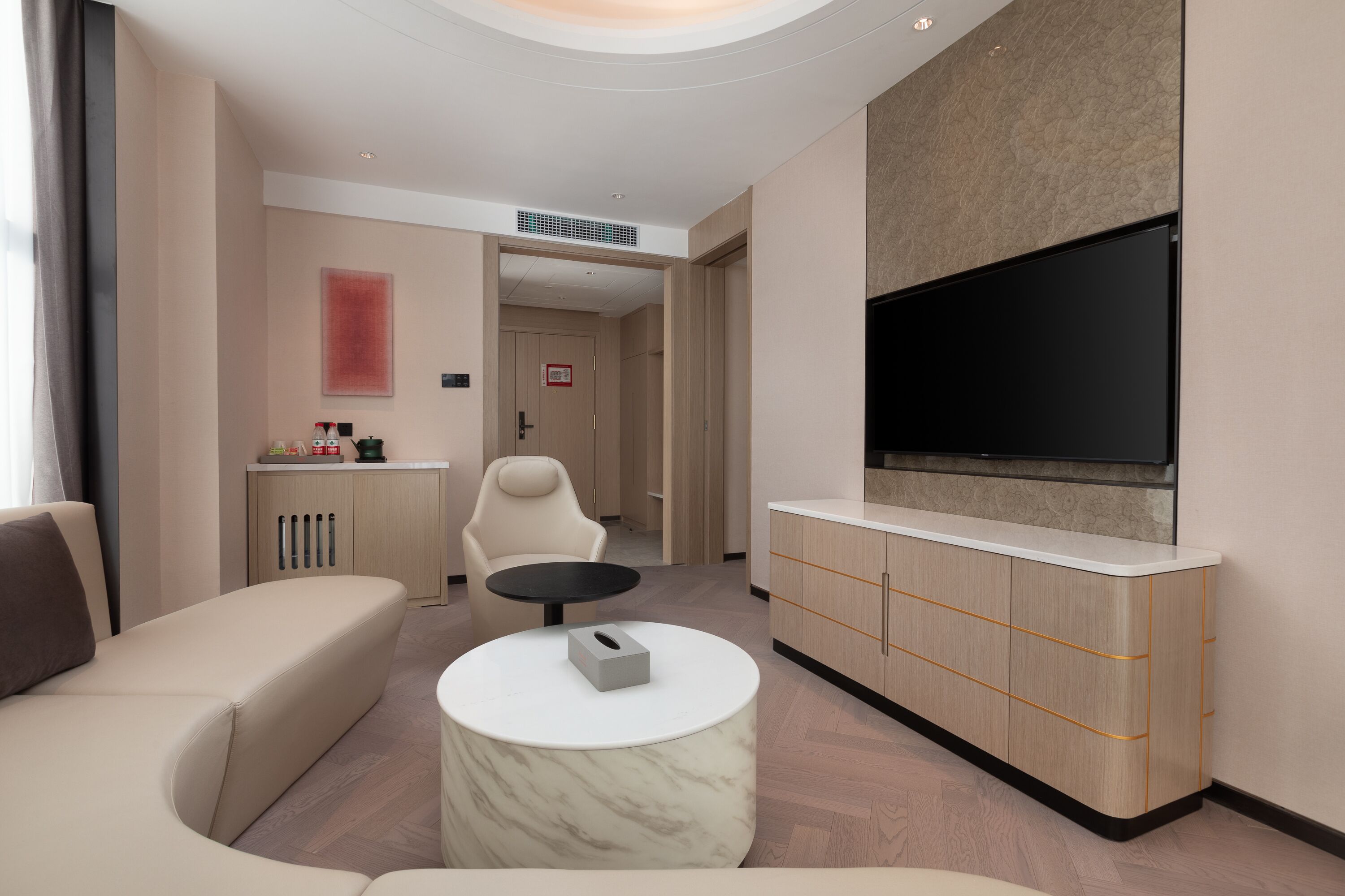 华丽客房, 2 张双人床, 无烟房 | 羽绒被、客房内保险箱、办公桌、遮光窗帘