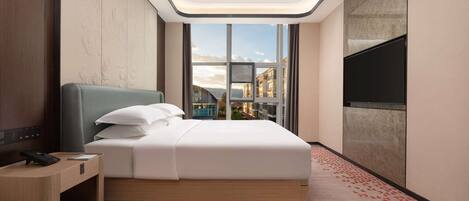 Down comforters, in-room safe, desk, blackout drapes