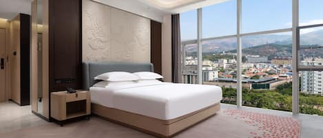 Down duvets, in-room safe, desk, blackout curtains
