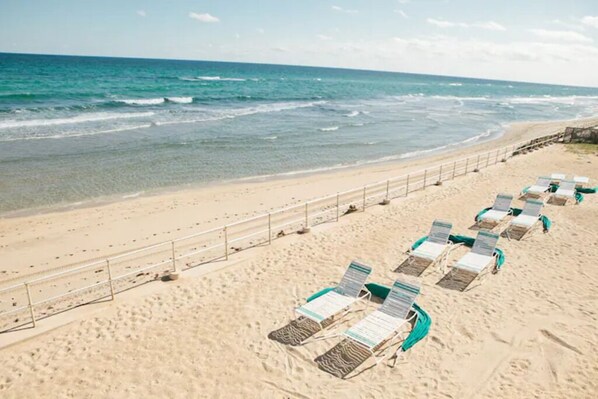 Am Strand, Liegestühle